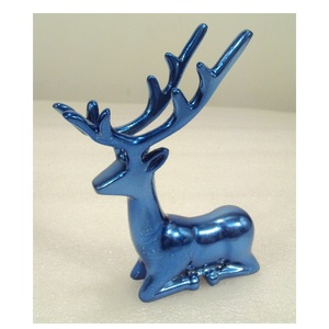 Ornement de noël de renne assis en aluminium de couleur bleue pour la maison salon festival de noël article décoratif de dessus de table - Product Image 1