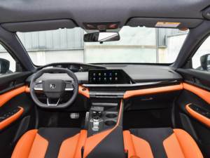 รถยนต์พลังงานใหม่จีนราคาประหยัดรุ่นมาตรฐาน 1.5T ปี 2021-2023 พร้อม UNIK RC WD4 ระยะทางวิ่ง NEDC 601-700 กม. แบตเตอรี่ 90-110 กิโลวัตต์ชั่วโมง - Product Image 3