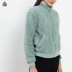 Veste Sherpa Polaire d'Extérieur Design Personnalisé Streetwear Veste Sherpa Polaire avec Fermeture Éclair Respirante pour Dames - Product Image 3