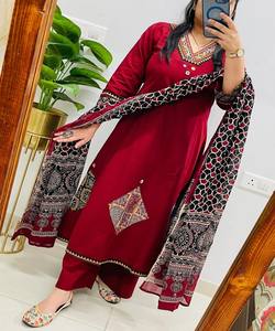 Ensemble haut et bas en rayonne fantaisie avec appliques, avec dupatta, tenue de fête, prix de gros, vêtement ethnique de luxe lavable multicolore - Product Image 2