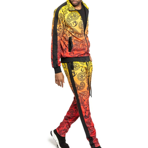 Ensemble de survêtements de haute qualité pour hommes, respirant et élégant avec logo personnalisable Survêtements de luxe et sublimés de haute qualité - Product Image 4