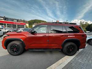 Toyota Sequoia TRD Pro 4WD i FORCE MAX NUEVO/USADO, Transmisión Automática, SUV/Vehículo Todoterreno/Pickup - Product Image 3