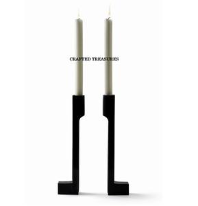 Bougeoirs élégants en métal fini antique avec un artisanat de qualité supérieure pour une décoration intérieure classique et moderne - Product Image 6