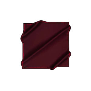 ผ้าพันคอไหมทวิลสีเบอร์กันดี 100% ลายเสือดาวและลายจุดแบบดีไซเนอร์ - Product Image 1