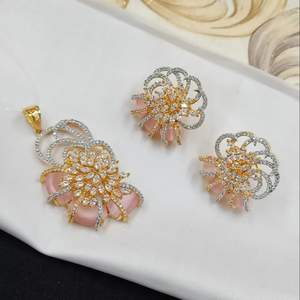 CONJUNTO DE COLLAR COLGANTE DE DIAMANTE AMERICANO DE MODA CON ESTILO DE FLOR Y CLÁSICO CHAPADO EN ORO SIN COLLAR COLGANTE DE CADENA MUJER Y NIÑA - Product Image 1