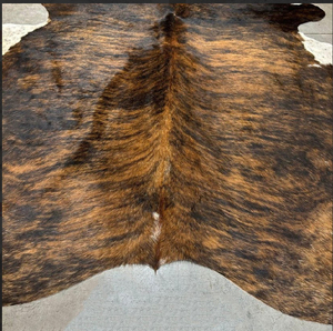 Alfombras de Piel de Vaca Blanca Exótica CLX de Rio Grande Do Sul - Producto Natural de Alta Calidad - Alfombra Delgada de Forma Ovalada - Product Image 3