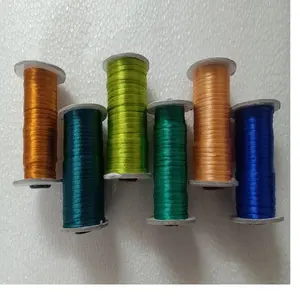 Rouleaux de cordon de satin sur mesure en taille 6 mm disponibles en couleurs assorties convenant à la fabrication de bracelets idéaux pour l'emballage de cadeaux