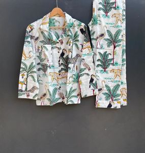 Ensemble de pyjamas en pur coton imprimé tigre Vêtements de nuit de luxe Costume de nuit doux cadeau pour elle-Coton indien - Product Image 1