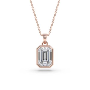 Colgante solitario con diamante de corte esmeralda horizontal de 0.30 ct, cultivado en laboratorio, con engaste de bisel en platino, para bodas y fiestas. - Product Image 3