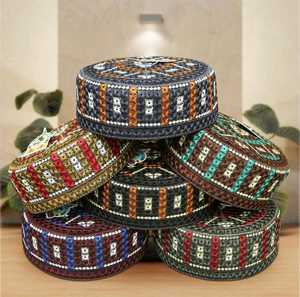 Chapeau Kufi Afghan brodé en gros-Casquette musulmane en coton polyester pour Namaz et vêtements traditionnels islamiques modestes pour hommes - Product Image 4