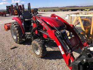 Componentes principales incluidos para tractor agrícola Case IH Farmall 35C con motor, bomba y caja de cambios - Product Image 5