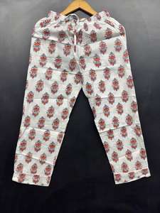 Conjuntos de Pijamas de Algodón de Lujo Hechos a Mano en India |   Pijamas de Verano para Mujer, Cuello en V, Largo Completo, Cintura Elástica, Ligeros y Cómodos - Product Image 5