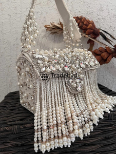 กระเป๋าคลัทช์ไข่มุกทำมือประดับดอกไม้ลูกปัด สายถอดได้ กันน้ำ สำหรับเจ้าสาว ผู้หญิง งานเลี้ยงสุดหรู และของขวัญ โดย Tradebyd - Product Image 3