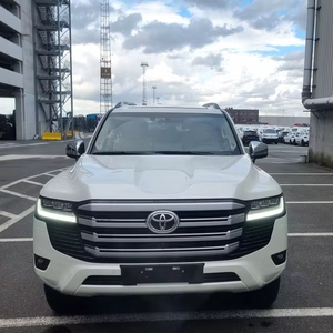 Toyota Land Cruiser VX 4X4 2025, 3,3L bi-turbo, boîte automatique 10 vitesses, 302 ch - Product Image 1