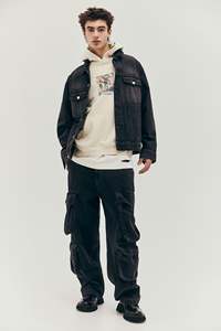 Sweat à capuche imprimé coupe ample et décontractée haut de gamme en jersey doublé coton mélangé beige à manches longues avec poches kangourou sweats pour hommes - Product Image 5