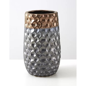 Fresh Arrival Vase à fleurs décoratif en métal pour mariage moderne avec finition bicolore couleur or et gris avec logo et taille personnalisés - Product Image 2