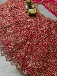 BD lance un Lehenga Choli en tissu souple de qualité supérieure, évasé sur 4 mètres, moderne, pour les occasions spéciales, réversible avec Can-Can - Product Image 5