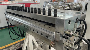 Machines de Production de panneaux de sol en plastique, bois composite, WPC, SPC, PVC, <span class=keywords><strong>profilé</strong></span> de clôture, plafond, mur - Product Image 6