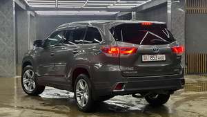 Toyota Highlander hybride édition limitée d'occasion 2017 - Product Image 5