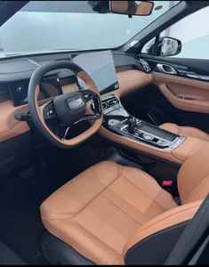 Geely Boyue L 2024, SUV Compacto, Motor Doble, Tracción en las Cuatro Ruedas, Neumáticos R19, Tapicería de Cuero, Techo Panorámico, Luces LED, Súper Limpio, Asequible - Product Image 4