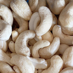 เม็ดมะม่วงหิมพานต์ดิบจาก W320และ W240ผู้ผลิตที่เชื่อถือได้จากเวียดนามส่งออกเม็ดมะม่วงหิมพานต์ส่งออกไปยังเอเชีย, อียู, ตะวันออกกลาง - Product Image 1