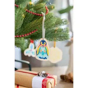 Boules de Noël et décorations d'arbre en bois personnalisées par CreaJul pour la décoration et le merchandising - Product Image 4
