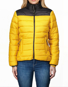 Veste bouffante à poches zippées de style urbain pour femmes veste à col montant en polyester coupe-vent écologique avec patchs personnalisés - Product Image 6