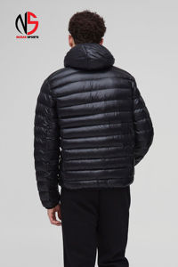 Blouson matelassé noir pour homme, dernière conception, haute brillance, coupe-vent, imperméable, en toile, avec logo personnalisé et fourrure, collection 2026 - Product Image 2