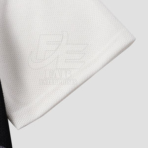Fabricante de camisetas de hombre OEM Camiseta de cuello redondo de algodón de alta calidad para hombre con impresión de logotipo personalizado - Product Image 3
