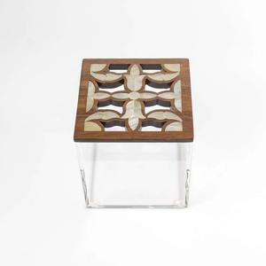 Boîte de service traditionnelle artisanale pour le Ramadan et l'Aïd, incrustation de nacre, acrylique, chocolat pour les fêtes - Product Image 1