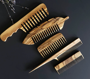 Peigne à dents larges en bakélite de bambou avec logo personnalisé Peigne en bois antistatique d'Inde - Product Image 2