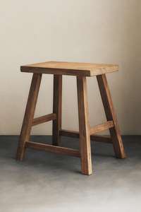 Nouvelle Arrivée Petit Tabouret en Bois pour Chambre d'Enfant Offrant un Siège Sûr, Robuste et Léger pour les Enfants de Tous Âges - Product Image 2