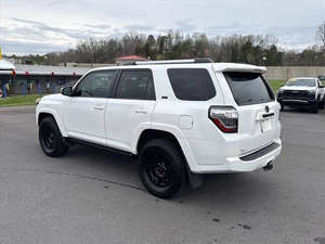 Toyota 4Runner S LHD Usado en Buen Estado, Años 2007-2021 - Product Image 3