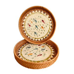 Nouveau design personnalisé motifs de poisson concepteur nacre et rotin plateau de service artisanat naturel petit déjeuner nourriture plateaux de fruits - Product Image 1