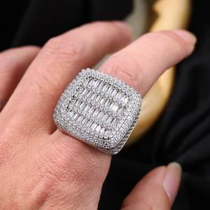Bague de fiançailles en diamant de laboratoire VVS de luxe, plaquée argent, certifiée IGI, pour homme - Product Image 1