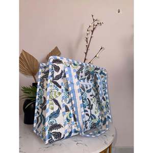 Indian Handmade <b>Patchworked</b> Floral Quilted Small Tote Handbag Cotton Lining Lightweight Fashion <b>Bag</b> for Daily Use Winter Season - Product Image 1