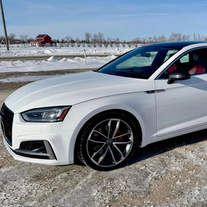 USED LHD/RHD 2018 A U D I S5 SPORTBACK - Product Image 1