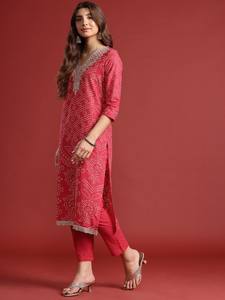 Kurta de algodón puro estampado con motivos étnicos con pantalones y estilo pakistaní indio Dupatta - Product Image 3