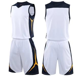 El último diseño, uniforme de baloncesto hecho a medida, ropa deportiva de poliéster, uniforme de baloncesto de equipo en blanco en todos los tamaños disponibles - Product Image 4
