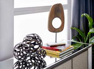 Sculpture moderne en bois de manguier naturel 8" x 4" x 18" marron, grande sculpture en bois sculpté - Product Image 3