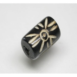 Perles de verre en cristal Chevron Os Four Perles pour la fabrication de bijoux de haute qualité - Product Image 1