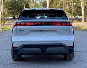 ยานพาหนะไฟฟ้าไฮบริด2024 geelys Pre-owned กล่องเกียร์อัตโนมัติมือซ้ายคุณภาพสูงเบาะหนัง5-Seater R17ที่มืด - Product Image 6