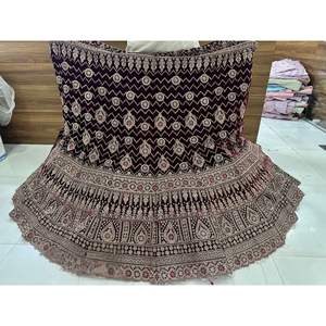 ชุด lehenga สำหรับเจ้าสาวดีไซน์แบบราจวาราแบบพรีเมี่ยมพร้อมจาร์คานหนัก3เมตรเสื้อเบลาส์หนักเหมาะสำหรับส่งออกสินค้าขายส่ง - Product Image 4