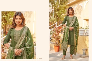 El último hermoso trabajo de bordado Kurti con juego Pent dupatta - Product Image 2