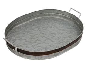 Bandeja de servir galvanizada con asa de madera para uso en cocina y mesa, ideal para servir delicias y postres. - Product Image 2