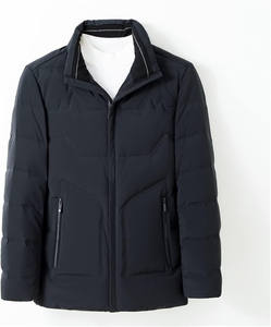 แจ็กเก็ตทรงปลาปักเป้าสำหรับผู้ชาย, เสื้อแจ็กเก็ตสไตล์ลำลองแบบตั้งได้โลโก้ด้านหน้าผ้าโพลีเอสเตอร์รีไซเคิลทรงพอดีตัวปกติ - Product Image 1