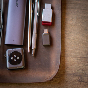 Plateau de bureau en cuir véritable élégant fait à la main Valet Organisateur de rangement pour clés Portefeuille Bijoux Compartiment unique Décoratif - Product Image 5