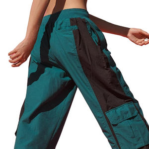 Pantalons de fabricant OEM professionnel Vêtements pour femmes Pantalons multi-poches pour femmes Pantalons de survêtement cargo décontractés personnalisés pour femmes - Product Image 5