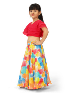 ชุดเลเฮนกาโชลีพิมพ์ลายหลากสีสำหรับสาวๆ แบรนด์ Shoryam พร้อมเสื้อครอปแขนระบายเป็นชั้นๆ เหมาะสำหรับงานเทศกาล งานแต่งงาน ขายส่ง - Product Image 4