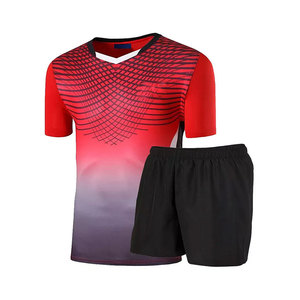 Ensemble maillot et short de football personnalisé, respirant, séchage rapide, tissu 100% polyester, vente en gros pour équipes - Product Image 1